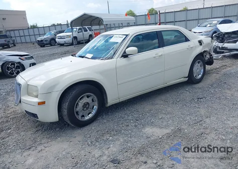 2006 Chrysler 300 Touring z USA, uszkodzony, nr VIN 2C3LA53G96H253777